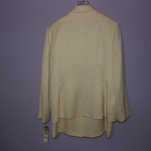 Vintage Evan-Picone 2-Piece Cream Suit with Jacket and Skirt Size 14 - Picture 2 of 15